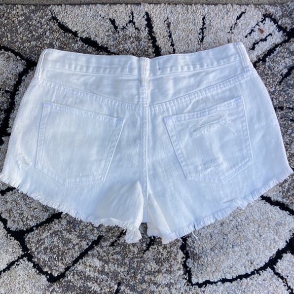 NWT 🐲💙 We The Free Spring White Frayed Hem Short - Picture 9 of 14